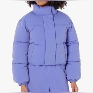 Amazon Essentials Women's Cropped Full-Zip Puffer Jacket